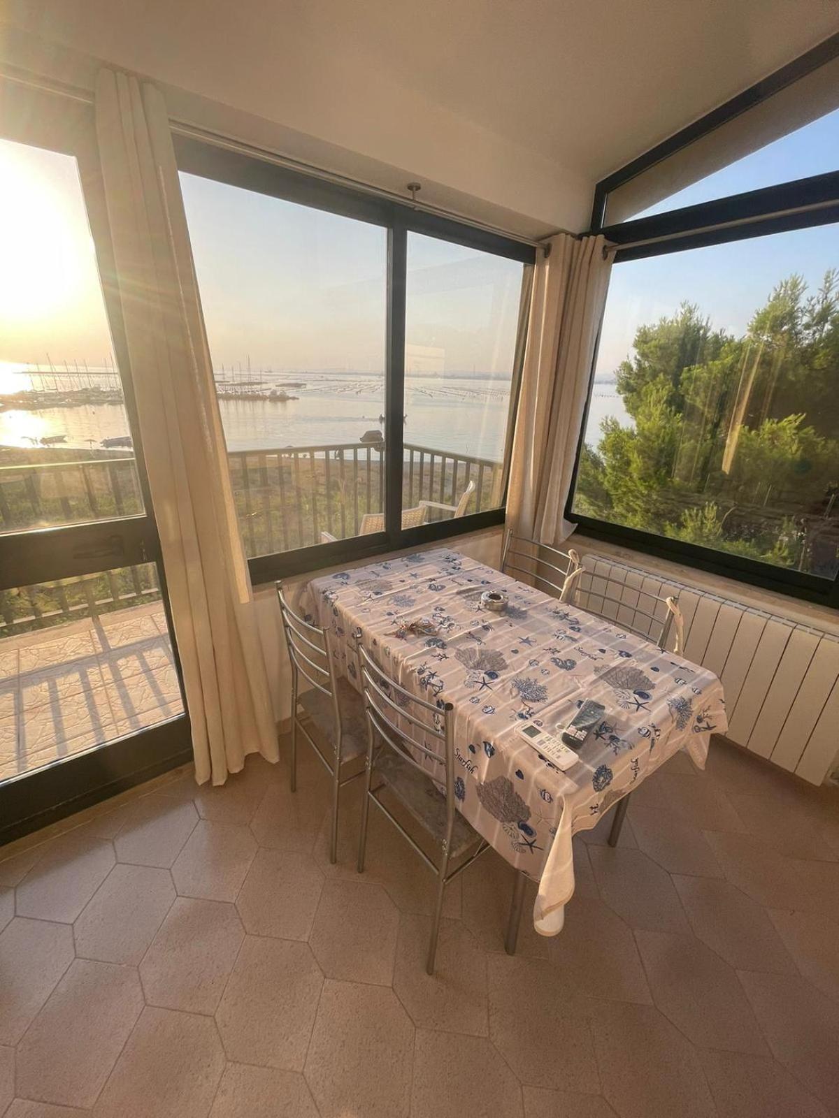 Besanvito - Sea Apartments Taranto Eksteriør billede